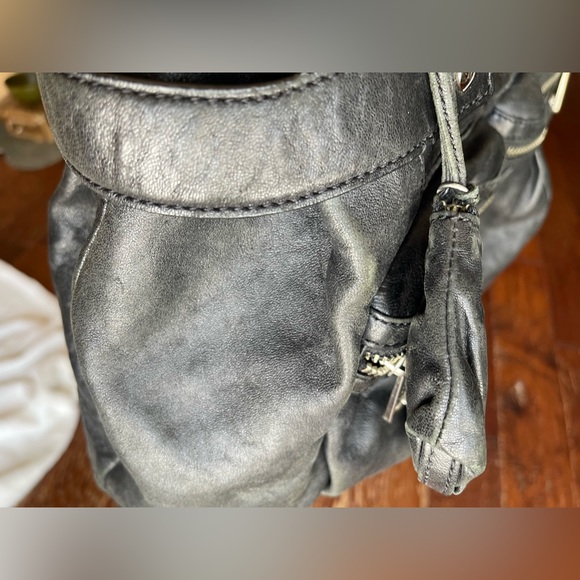 Vintage L.A.M.B. 100% Leather Front Double Zip Pocket Shoulder Bag - Picture 15 of 15